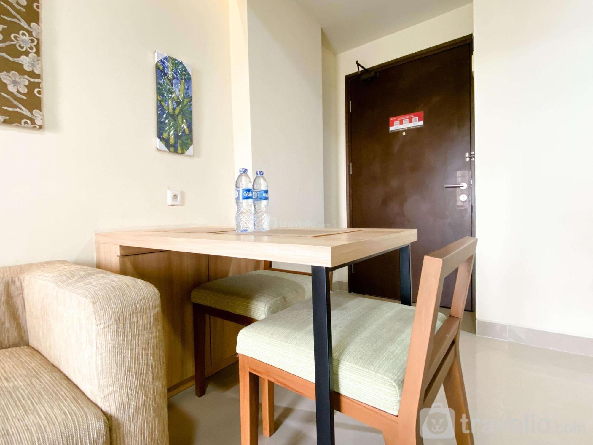 Stunning And Homey 2Br Apartment Mustika Golf Residence By Travelio Cikarang Ngoại thất bức ảnh